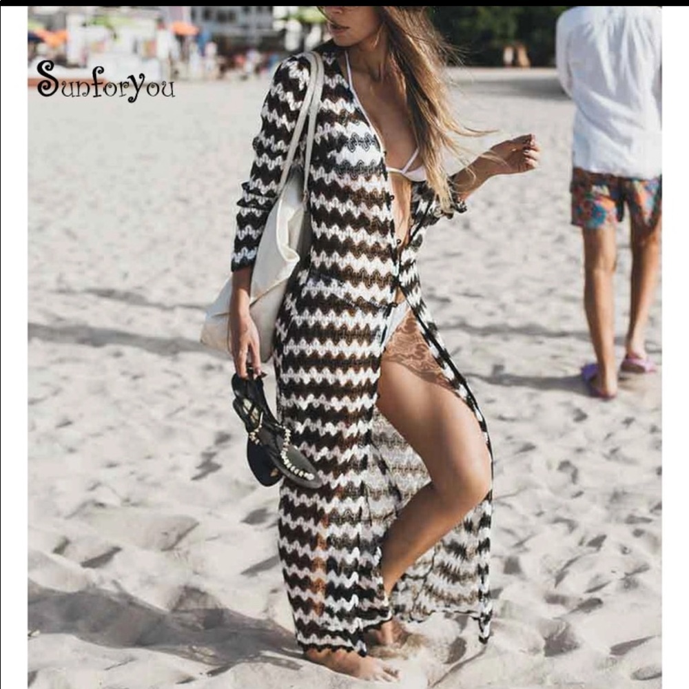 Black and white womens beach sarong / kaftan